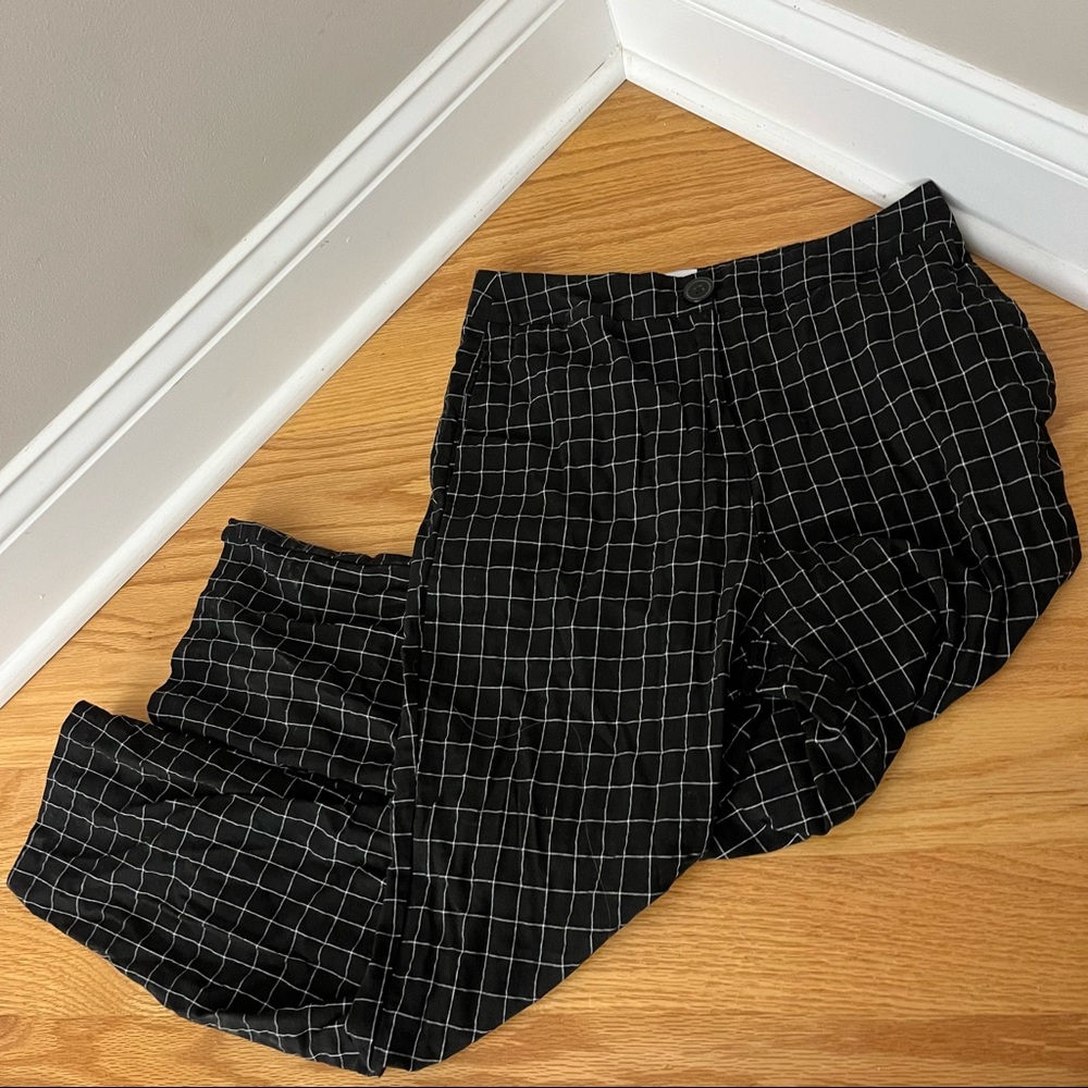Princess Polly 7/8 Length Black and White Pants Size 6